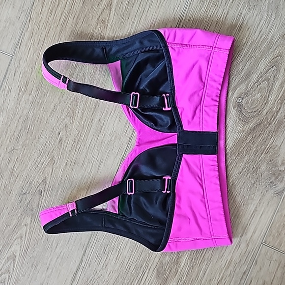 Lululemon Ta Ta Tamer Sports Bra - Picture 6 of 10